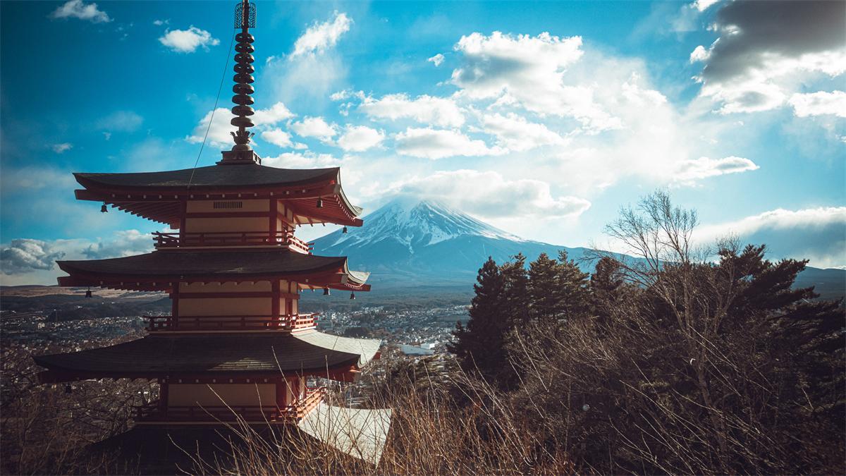Pagode devant le mont Fuji